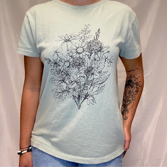 Floral Tee - Picture 1 of 8